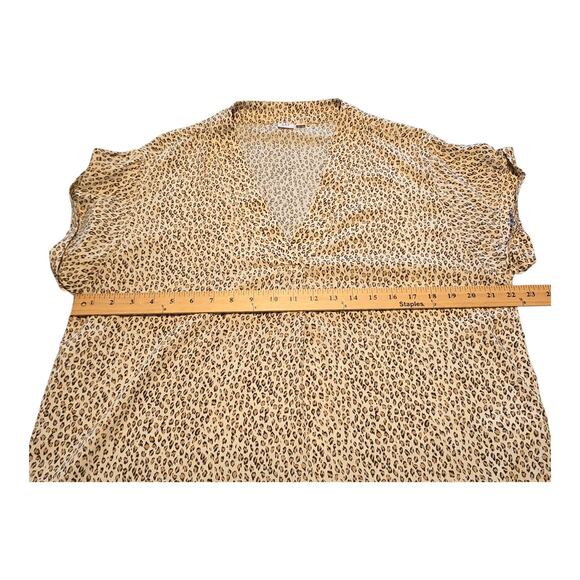 Gap Leopard Print Blouse Womens Size Large Short Sleeve Lightweight Mob Wife - Picture 8 of 9